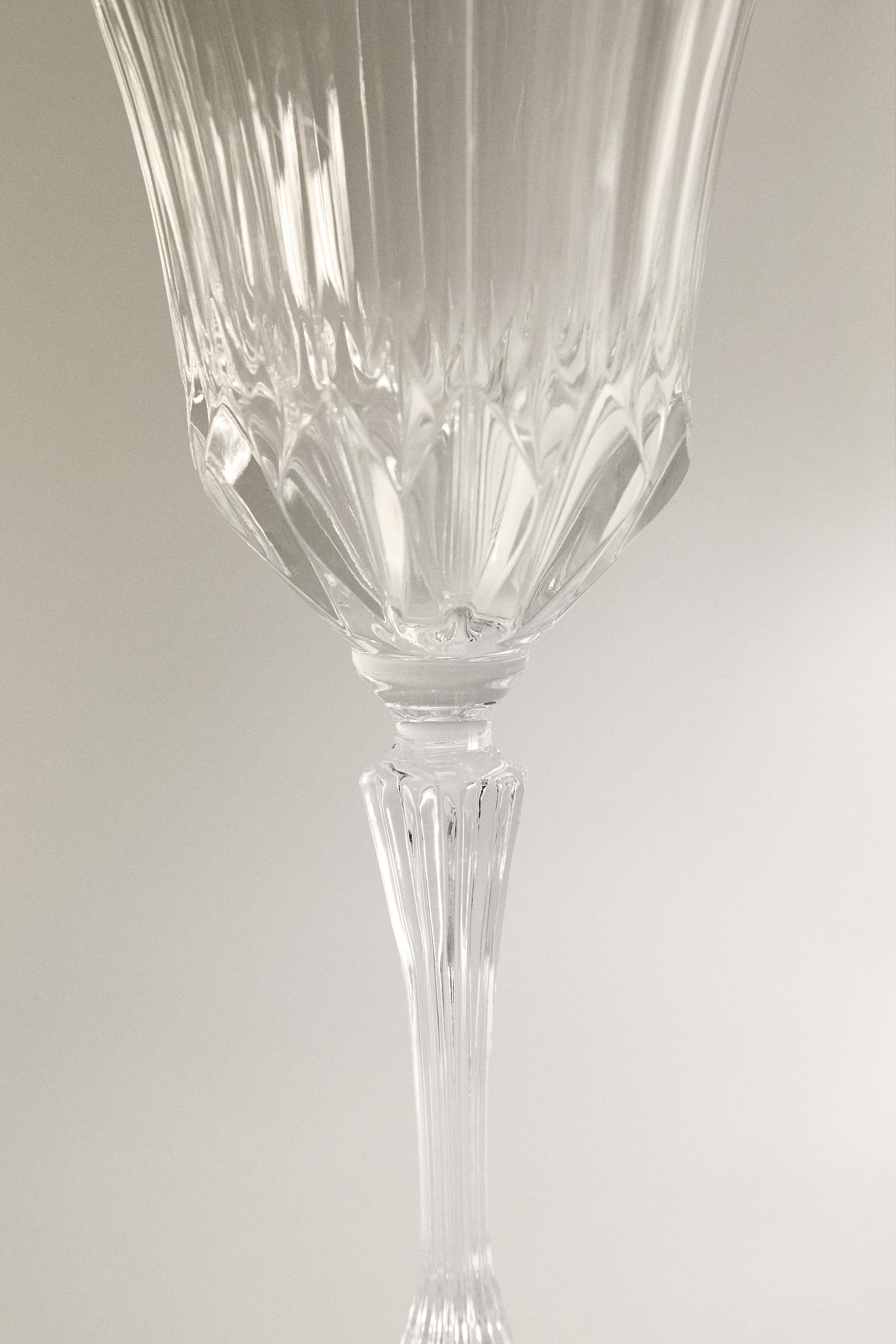 VERRE À PIED CRISTALLIN EFFET TAILLÉ